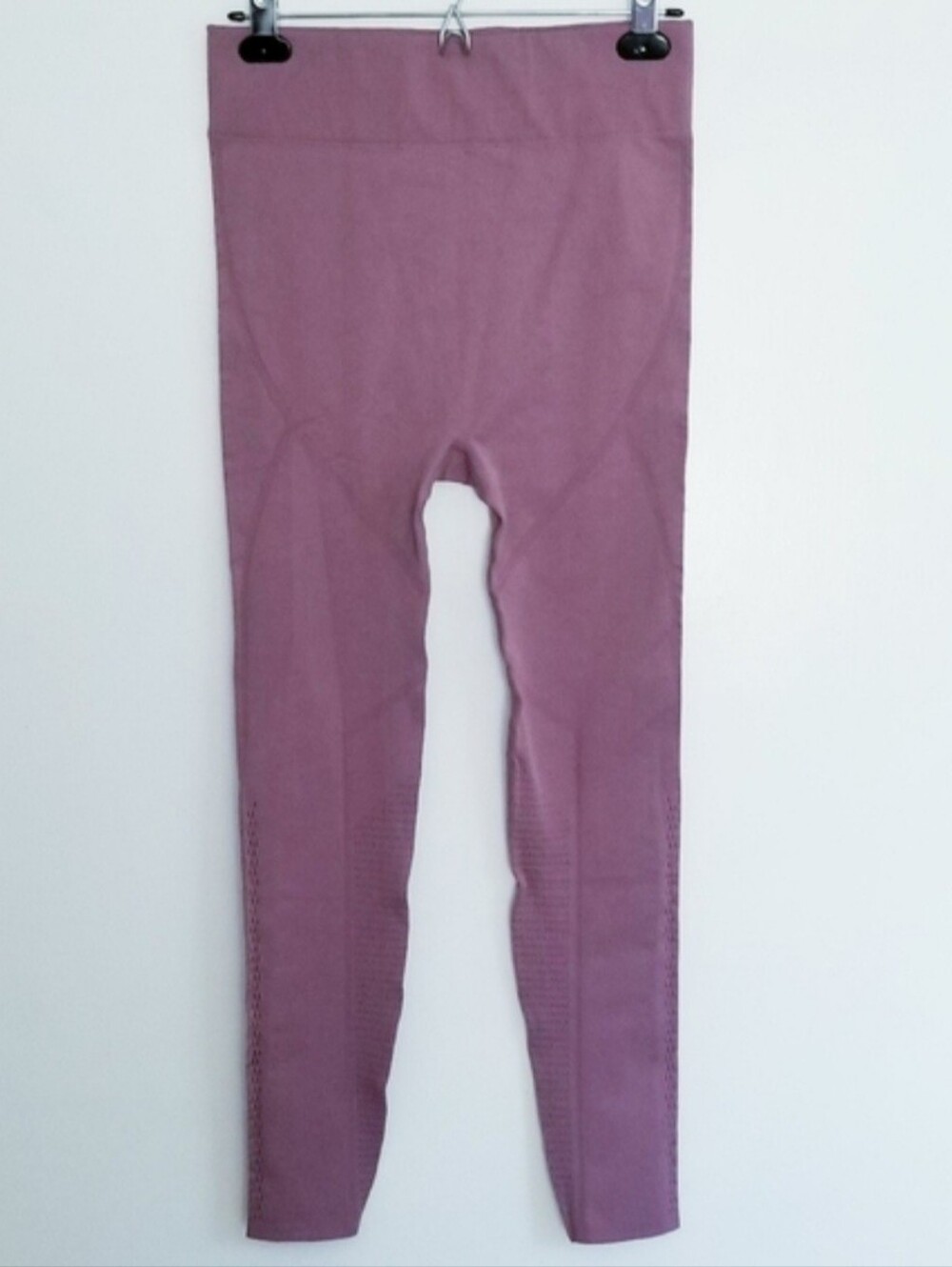 Fabletics Sculptknit High-Waist Mesh Seamless 7/8 Length Leggings in Mauve Pink